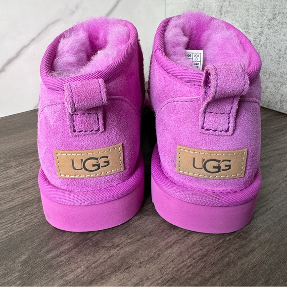 UGG Classic Ultra Mini Boot Pink Ruby Size 7 - Picture 3 of 5